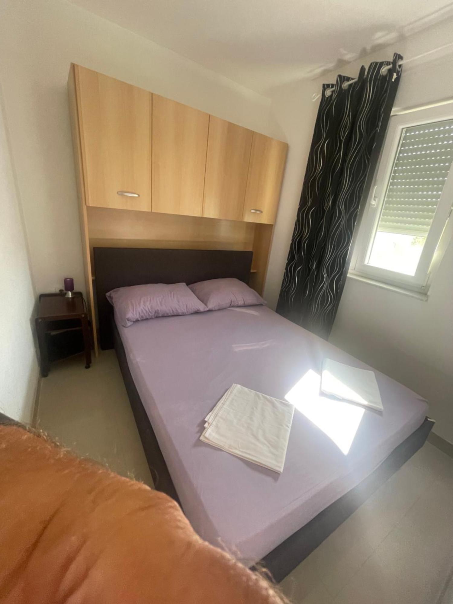 Elia Daire Vir Dış mekan fotoğraf
