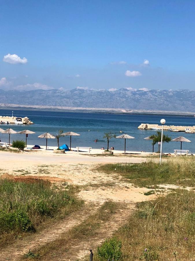 Elia Daire Vir Dış mekan fotoğraf