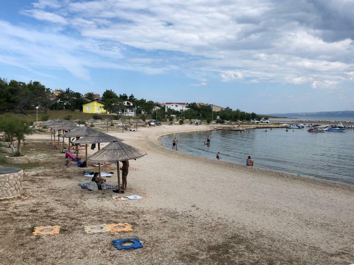 Elia Daire Vir Dış mekan fotoğraf